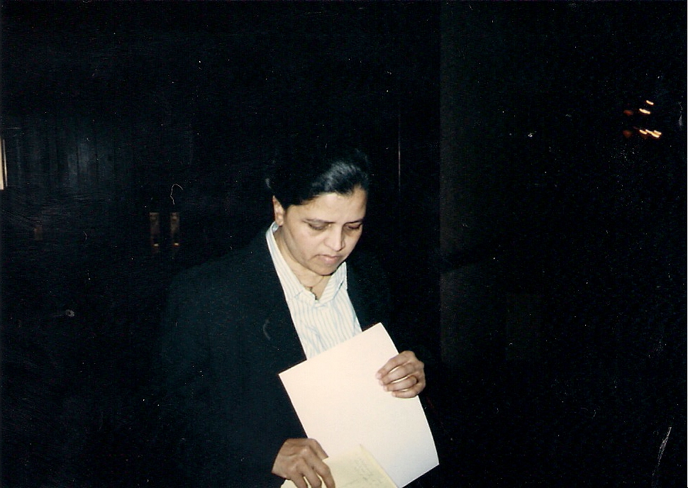 02-ShakuAtre- Part03-Photo02-PublicSpeaking-2851scan0002